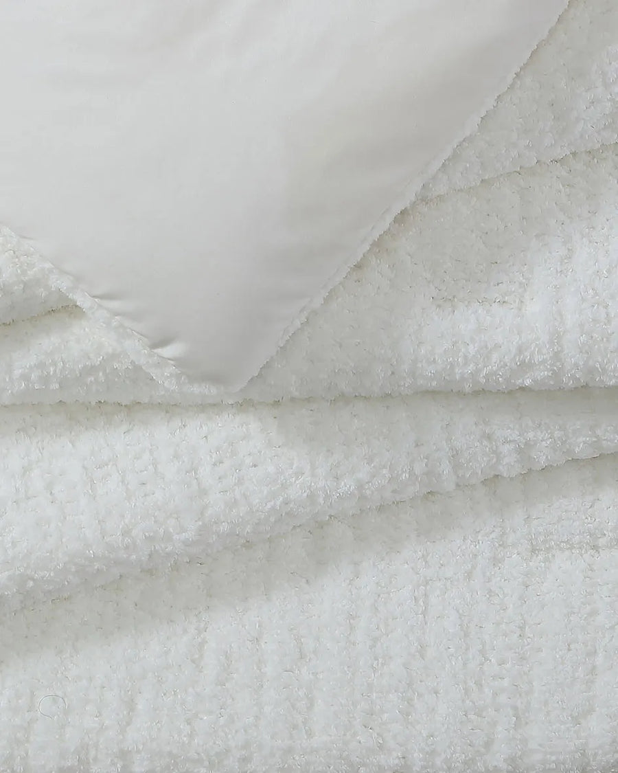 Snug Stitch Comforter Off White