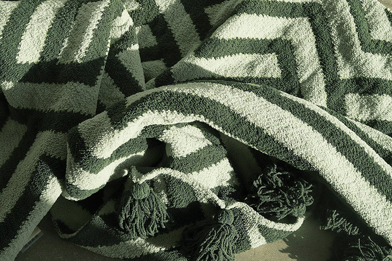 Maze Pom Pom Throw Sunday Citizen