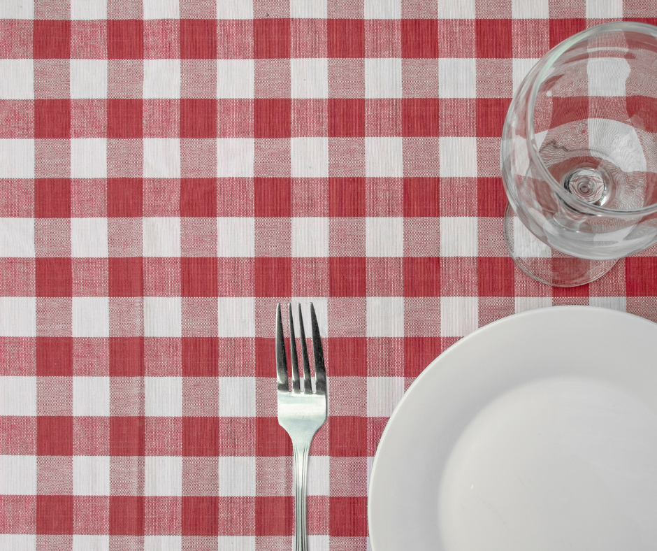 Gingham patterned table cloth. BBQ Summer Party table. 