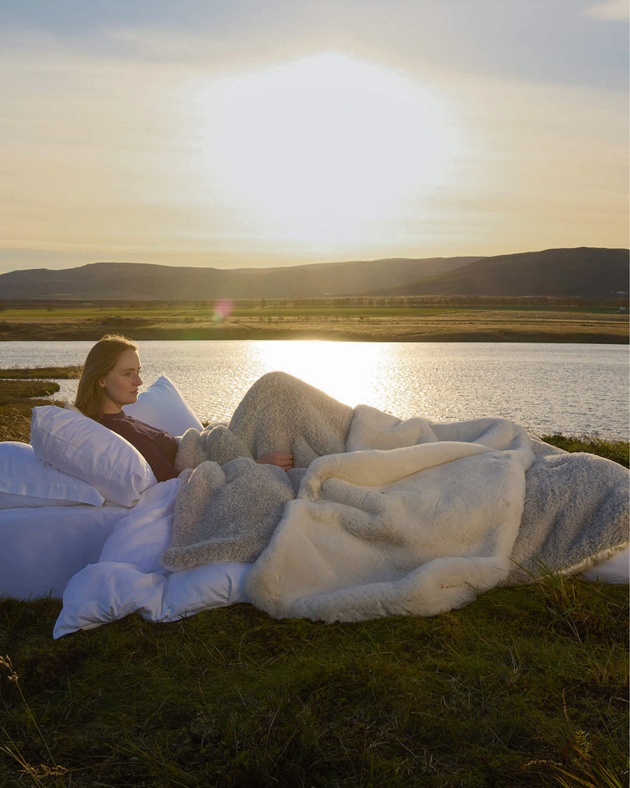 Breathable-Faux_Fur-Comforter Off White