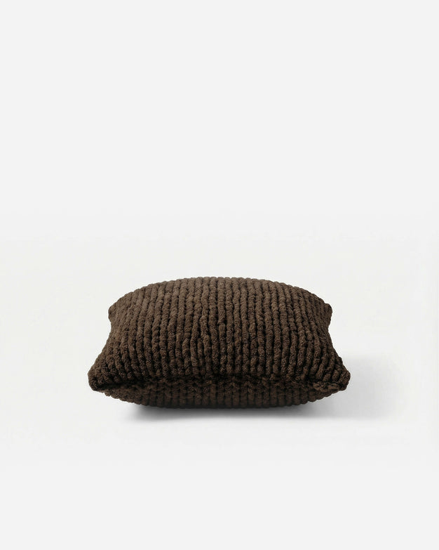 SC_Snug-Chunky-Knit-Throw-Pillow Chocolate Martini