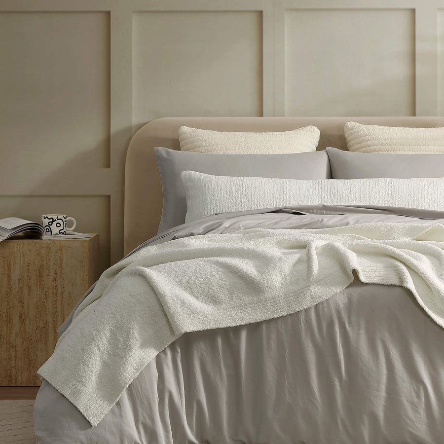 Snug Bed Blanket off white