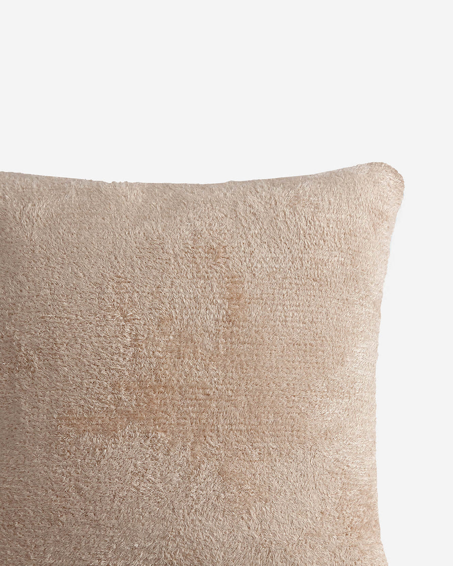 Cloud-Silque_Throw-Pillow Blush