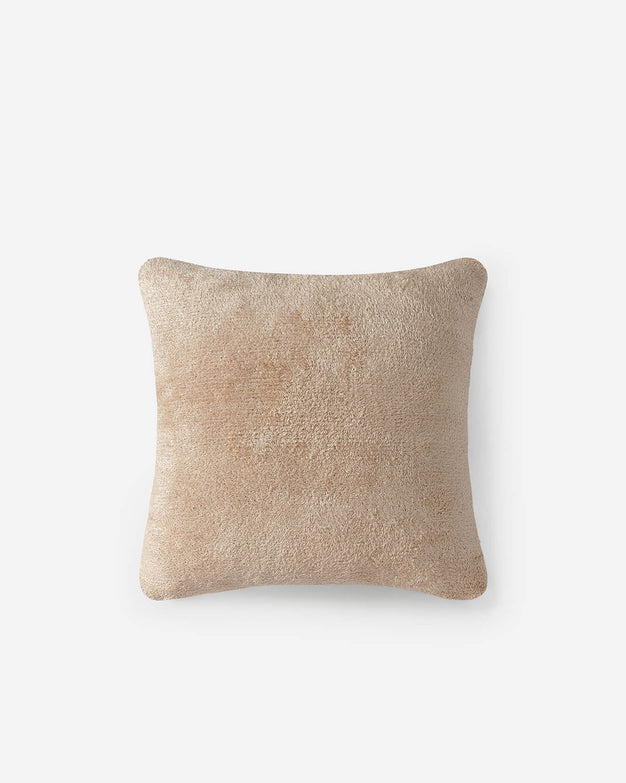 Cloud-Silque_Throw-Pillow Blush