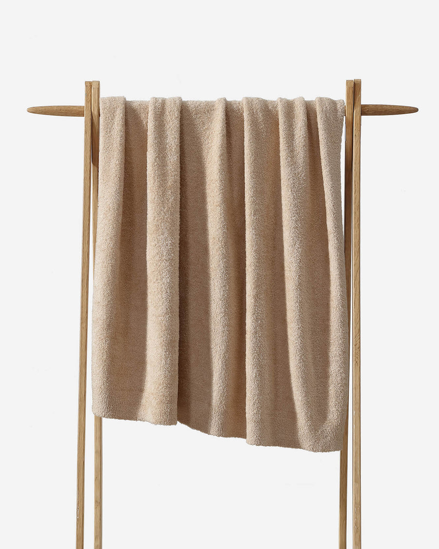 Cloud Silque Throw Blush