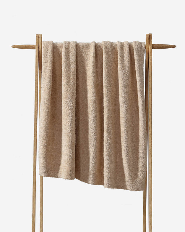 Cloud Silque Throw Blush
