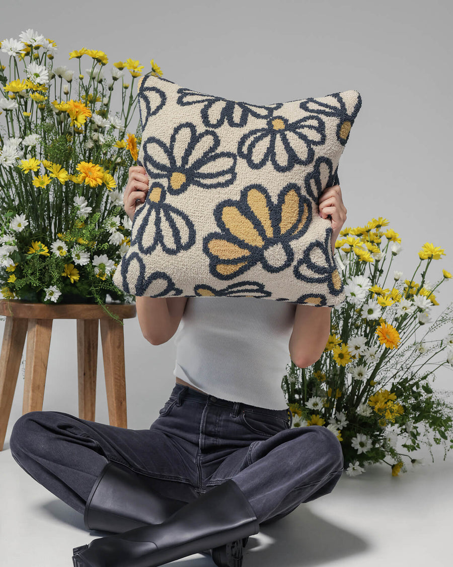 Daisy Throw Pillow Midnight - Sahara Tan