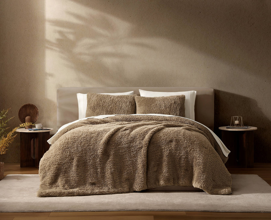 Image of Breathable Faux Fur Comforter