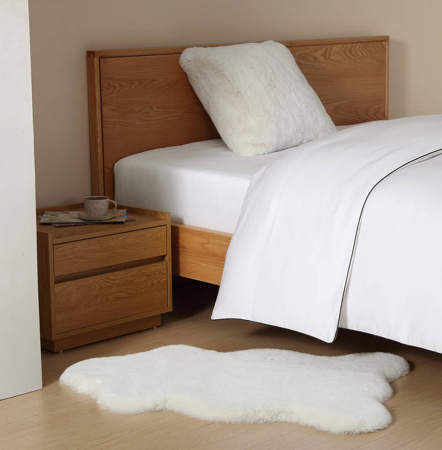 Sunday-Citizen_Faux-Fur-Throw-Rug Pillow White