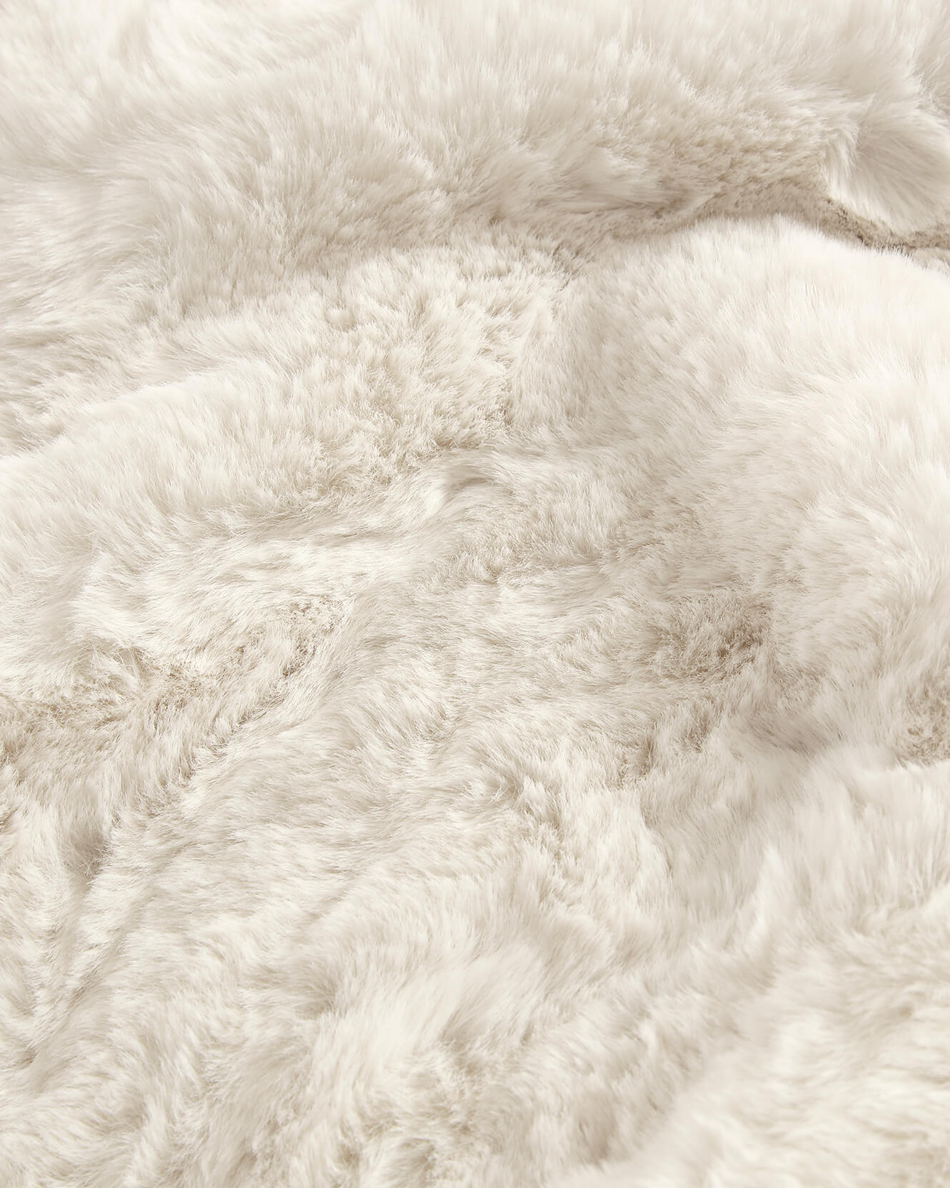 Sunday-Citizen_Faux-Fur-Rug White