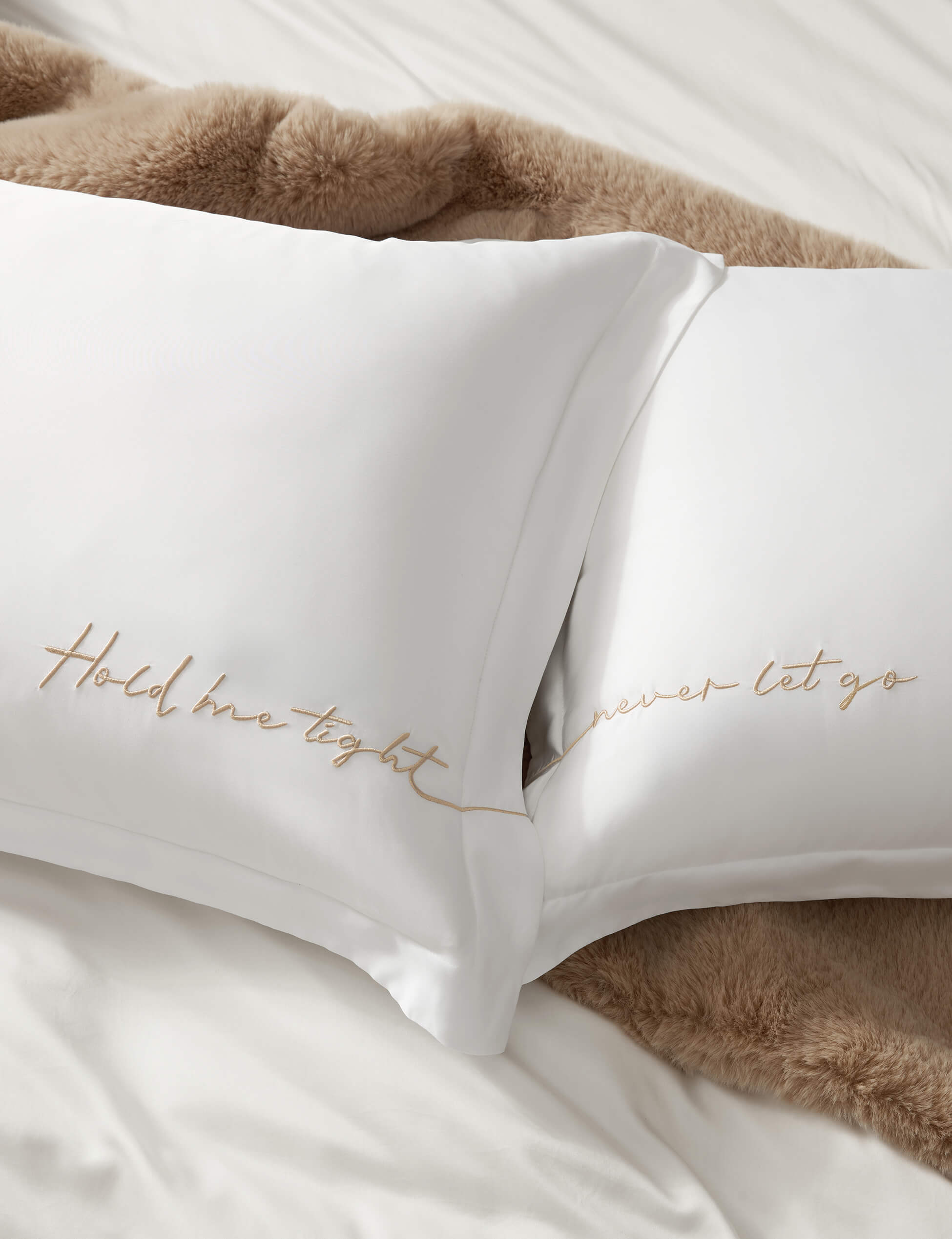 Sunday-Citizen_Lovely-Bamboo-Sham-Set White - Satin Chemise