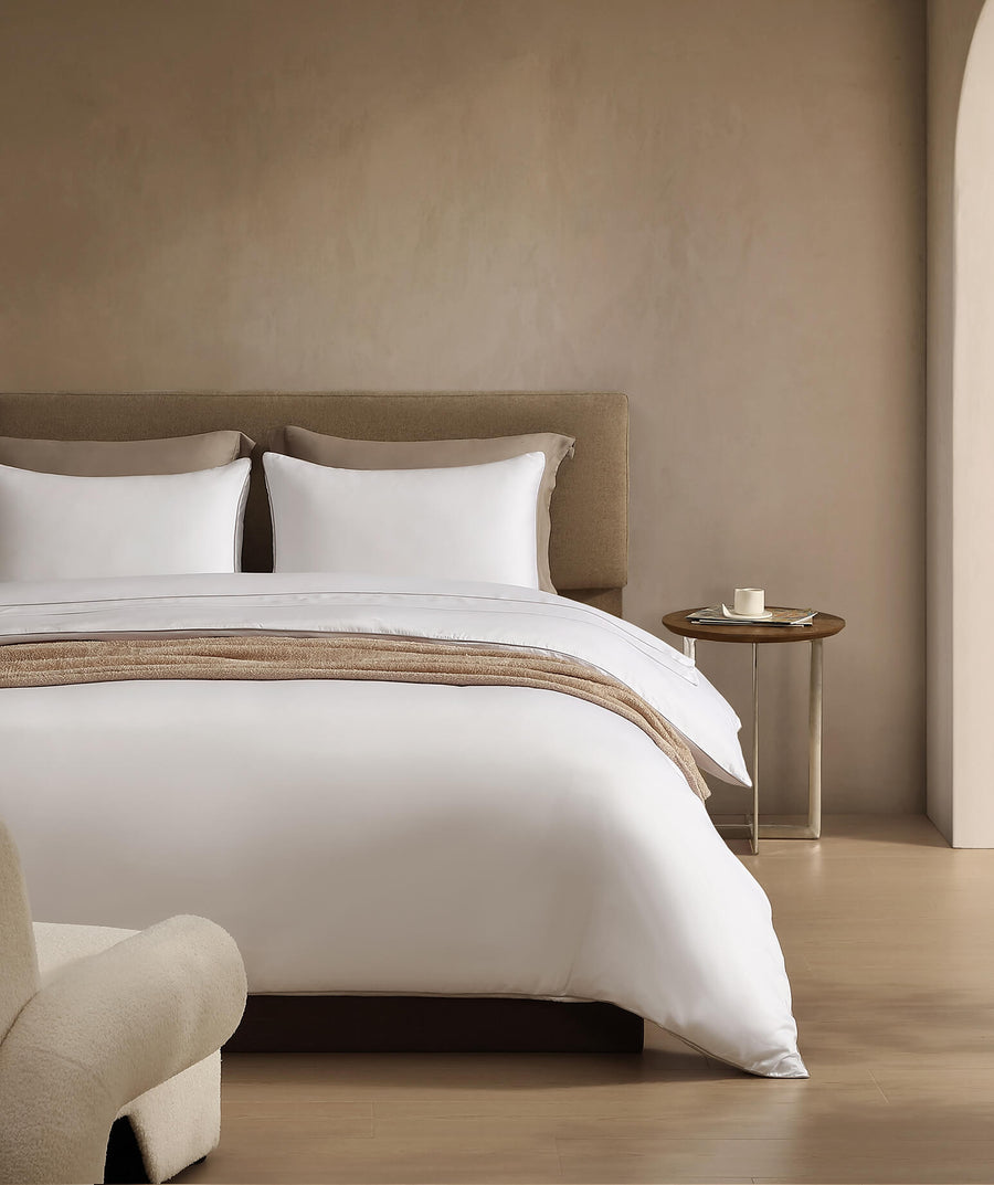 Sunday-Citizen_Luxe-Bamboo-Piping-Duvet-Cover_ White - Taupe