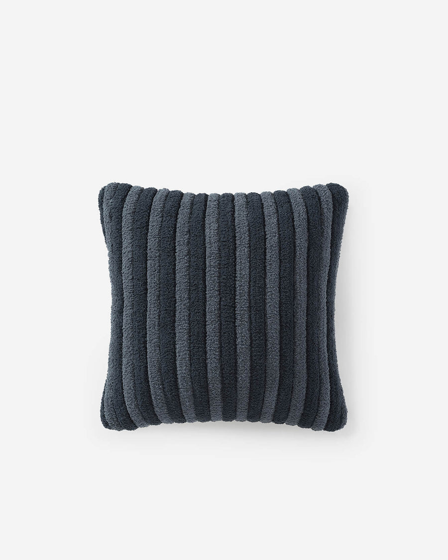 Snug Piped Throw Pillow Midnight - Dew