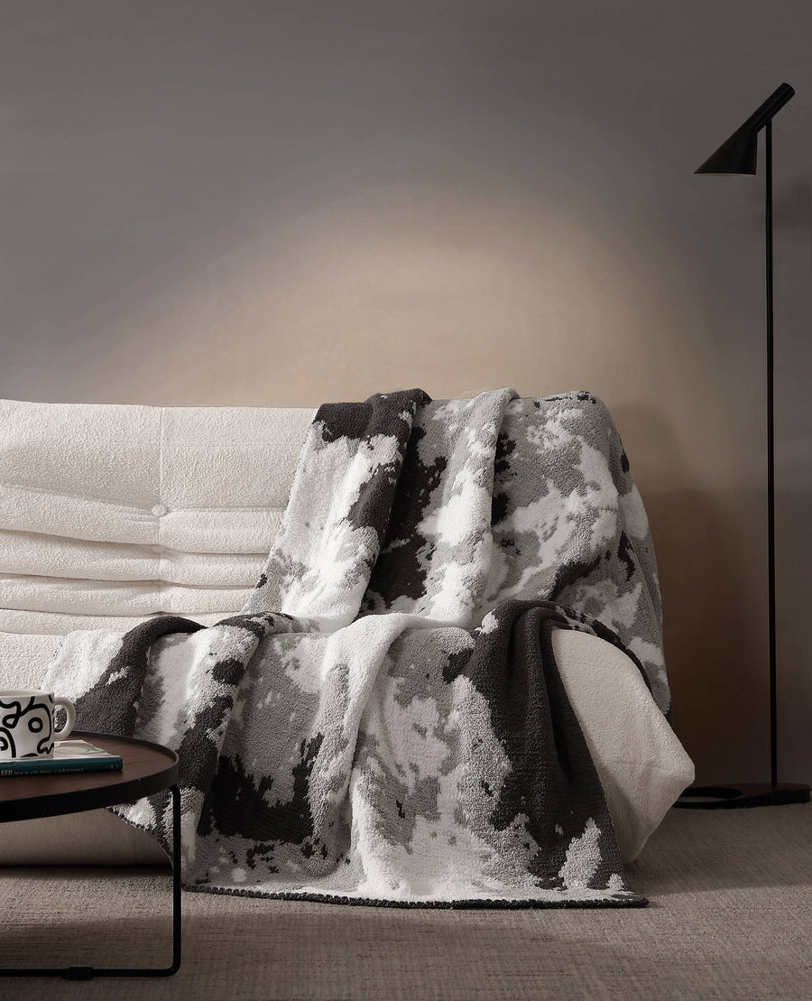 Sunday Citizen Pixel Throw Chromatic