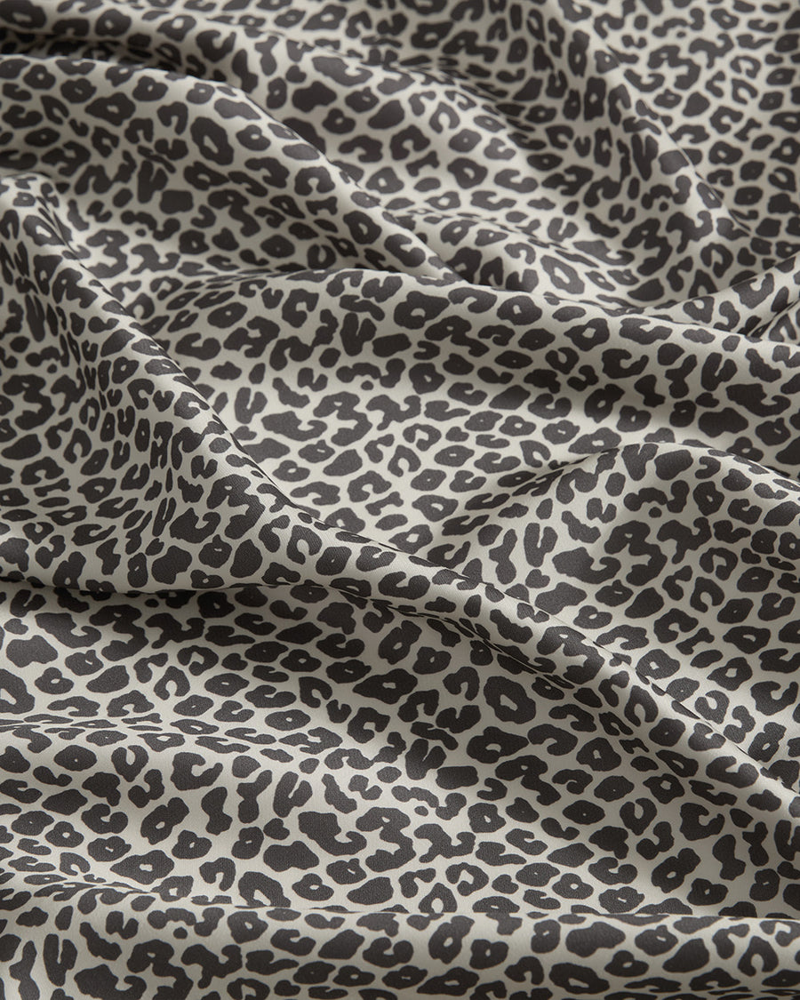 Sunday-Citizen_Printed-Silky-Lyocell-Top-Sheet_Leopard Print