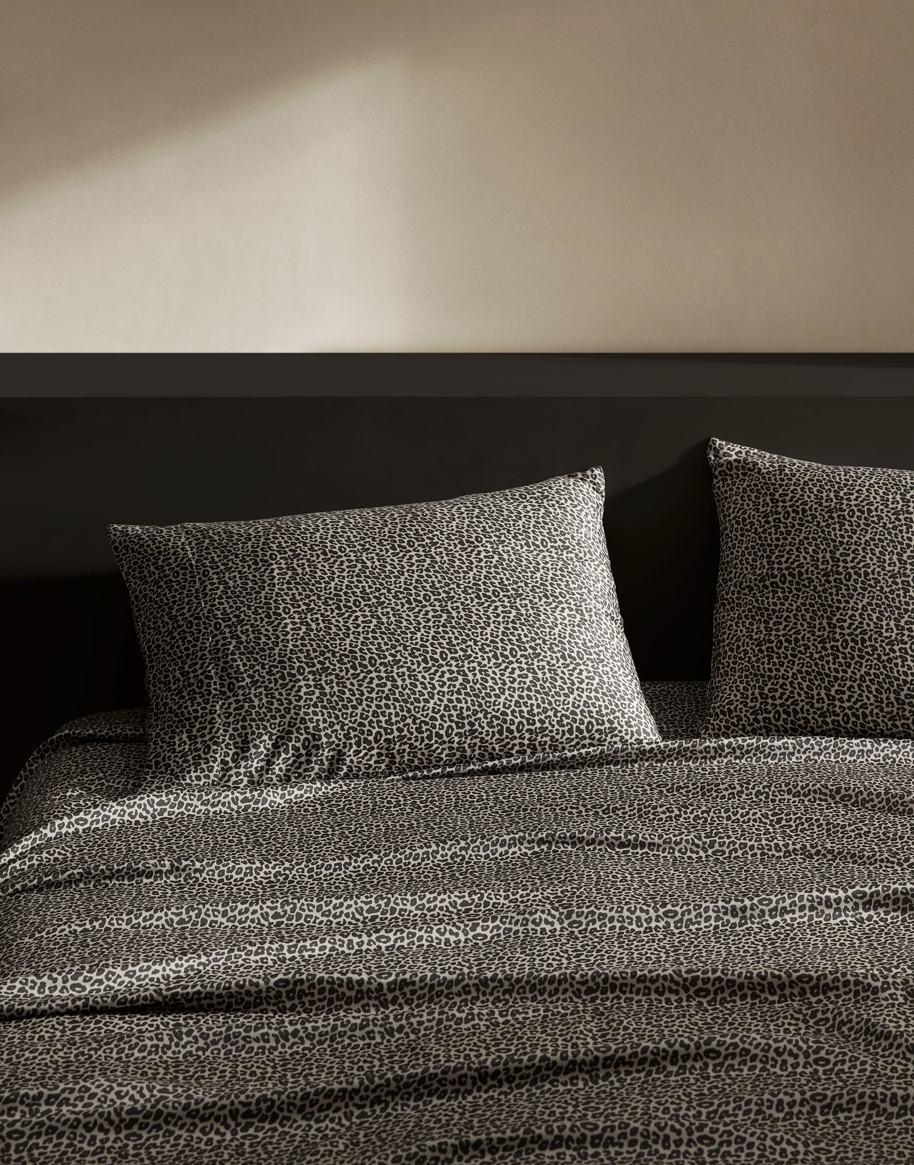 Sunday-Citizen_Printed-Silky-Lyocell-Top-Sheet_Leopard Print