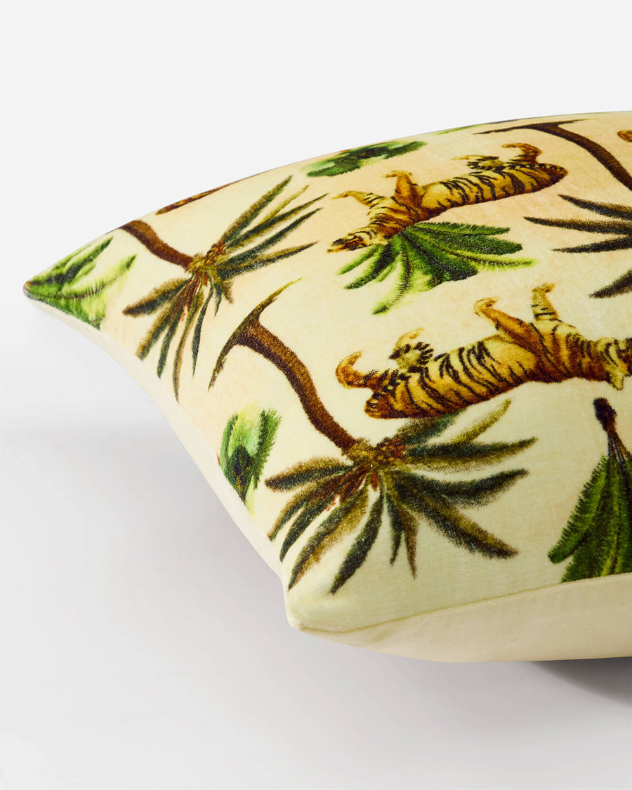 Sunday-Citizen_Tiger-Throw-Cream