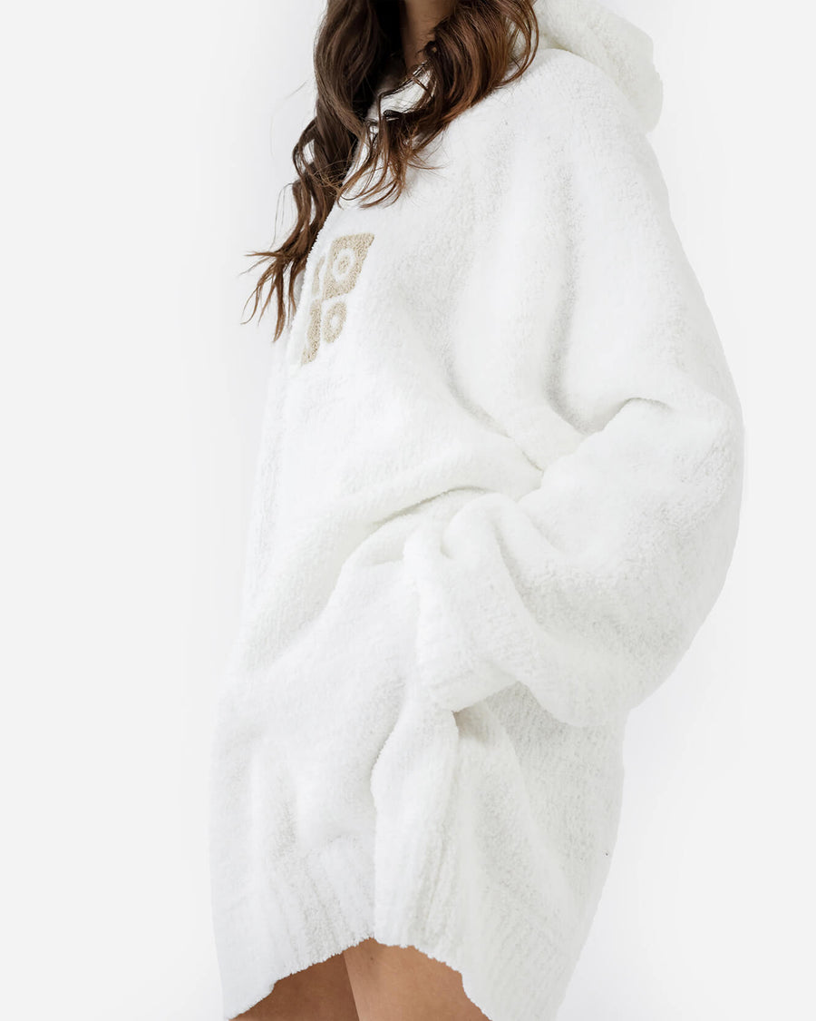 XO Checkerboard Snug Blanket Hoodie Off White - Sahara Tan