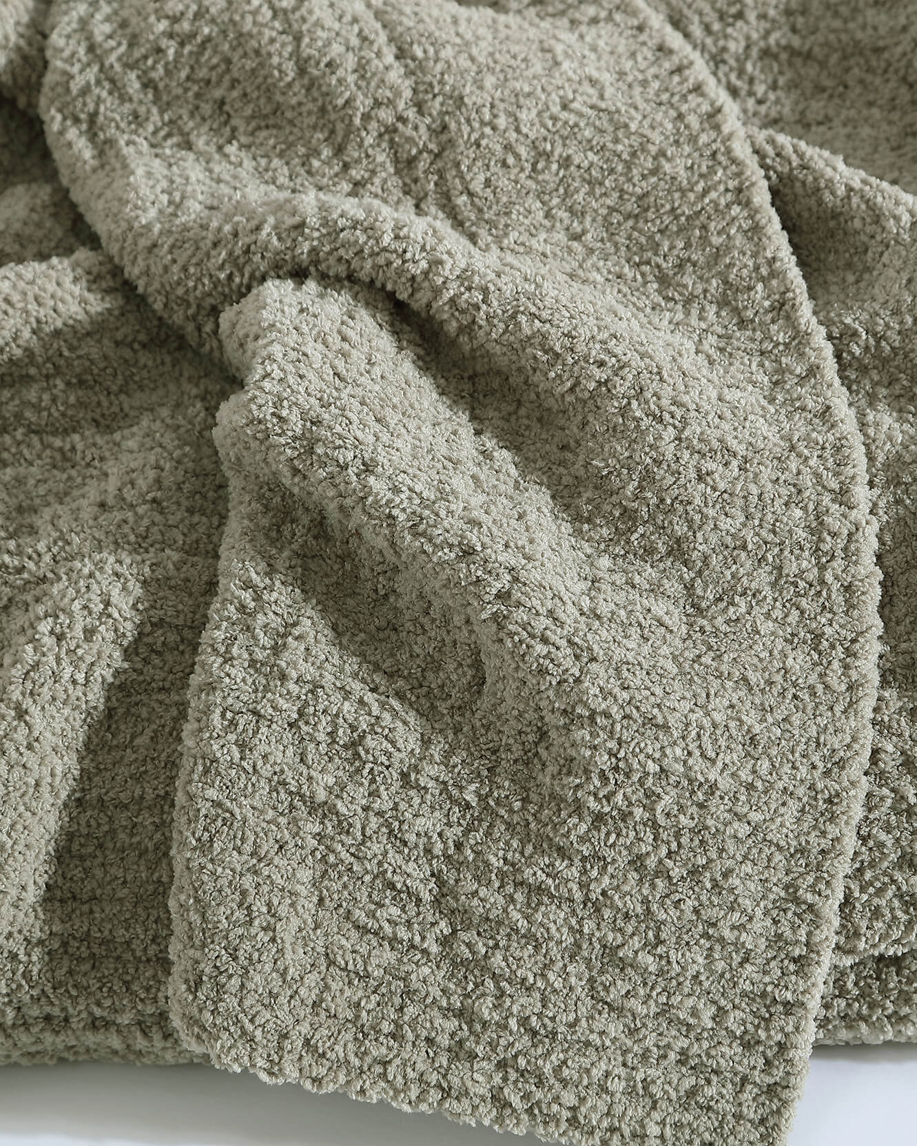 Snug Throw – Sunday Citizen