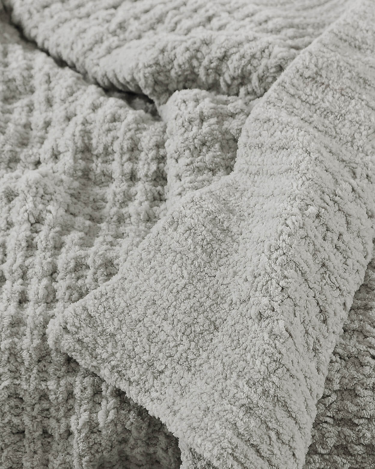 Sunday Citizen Waffle Lightweight Throw in Cloud Gray