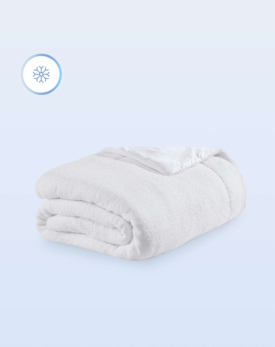 Image of Snug Cooling Comforter