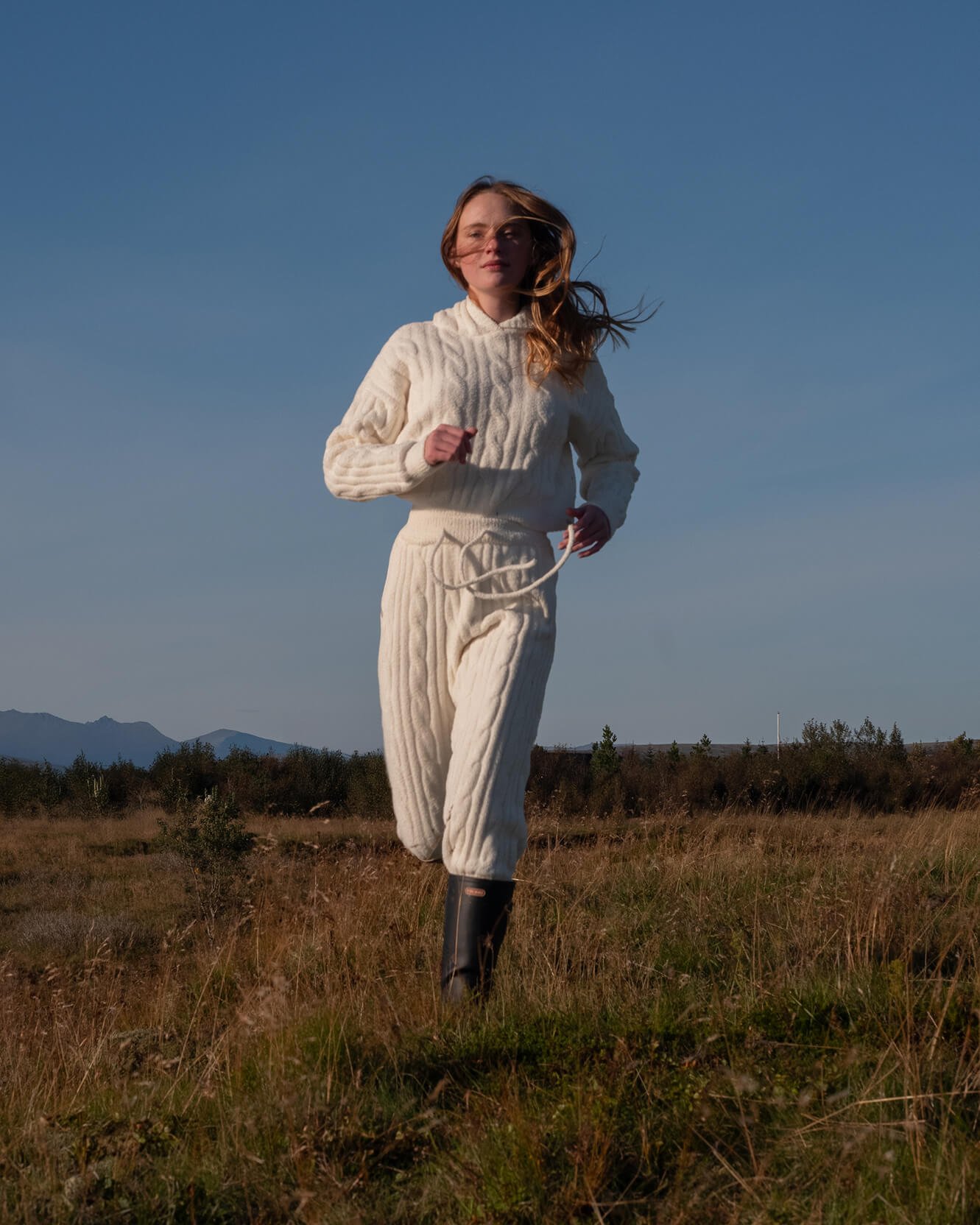 Snug Lite Braided Cropped Hoodie Off White 