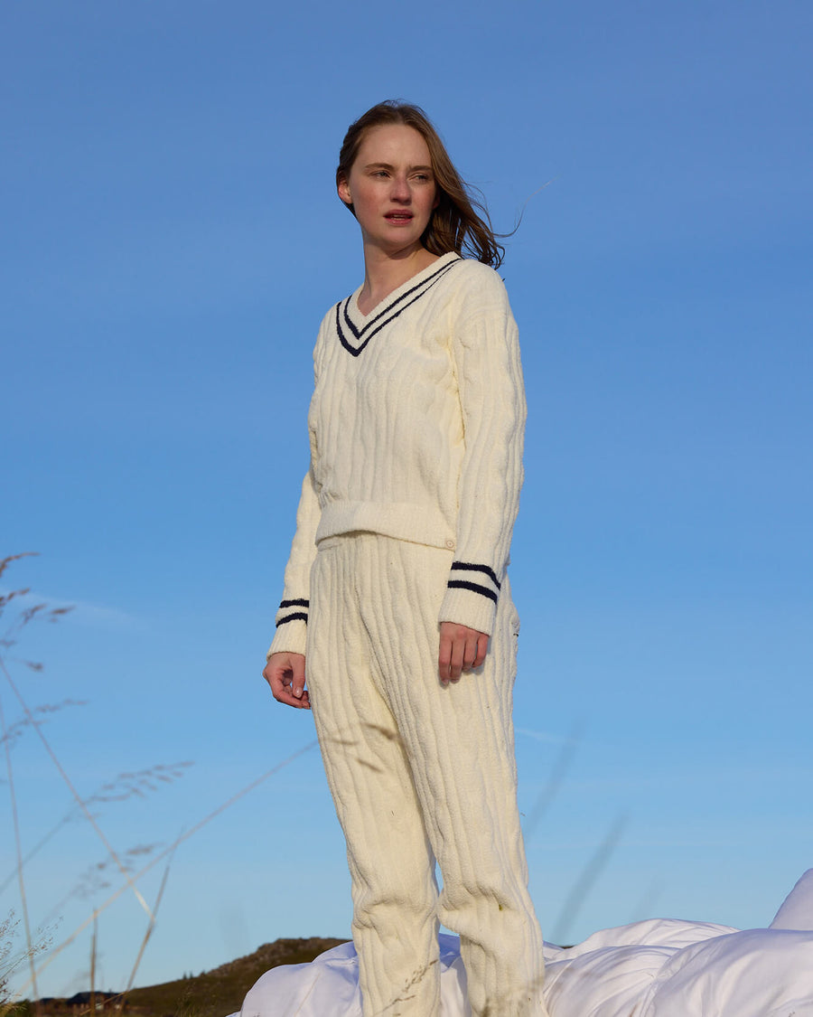 Snug Lite Braided V- Neck Pullover