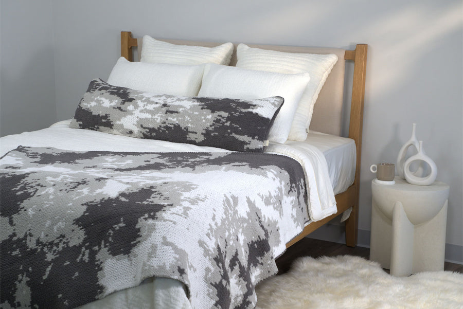 Sunday Citizen Pixel Throw Chromatic