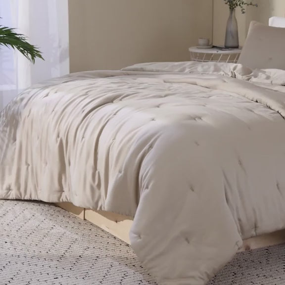 Silky Lyocell Stitch Comforter Sandstone