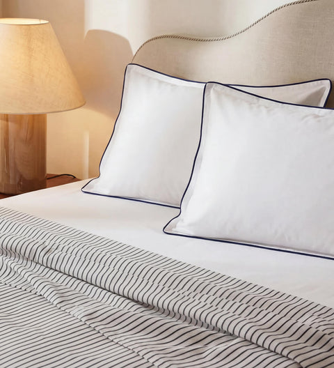 Sunday Citizen Porto Cooling Lumiere Piping Pillowcase in White - Midnight