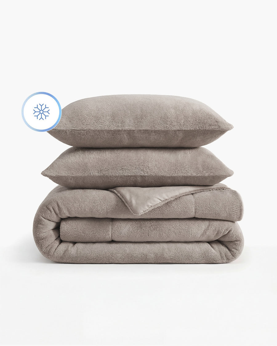 Cloud Cool Cooling Comforter Bundle 
