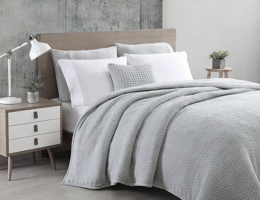 Snug Crystal Weighted Blanket