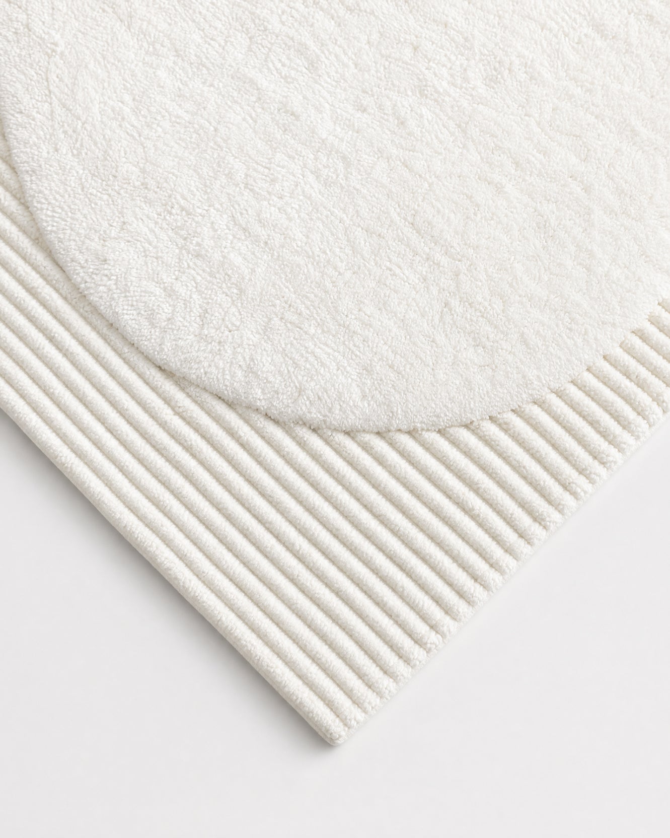 Hotel Luxury Bath Rug White