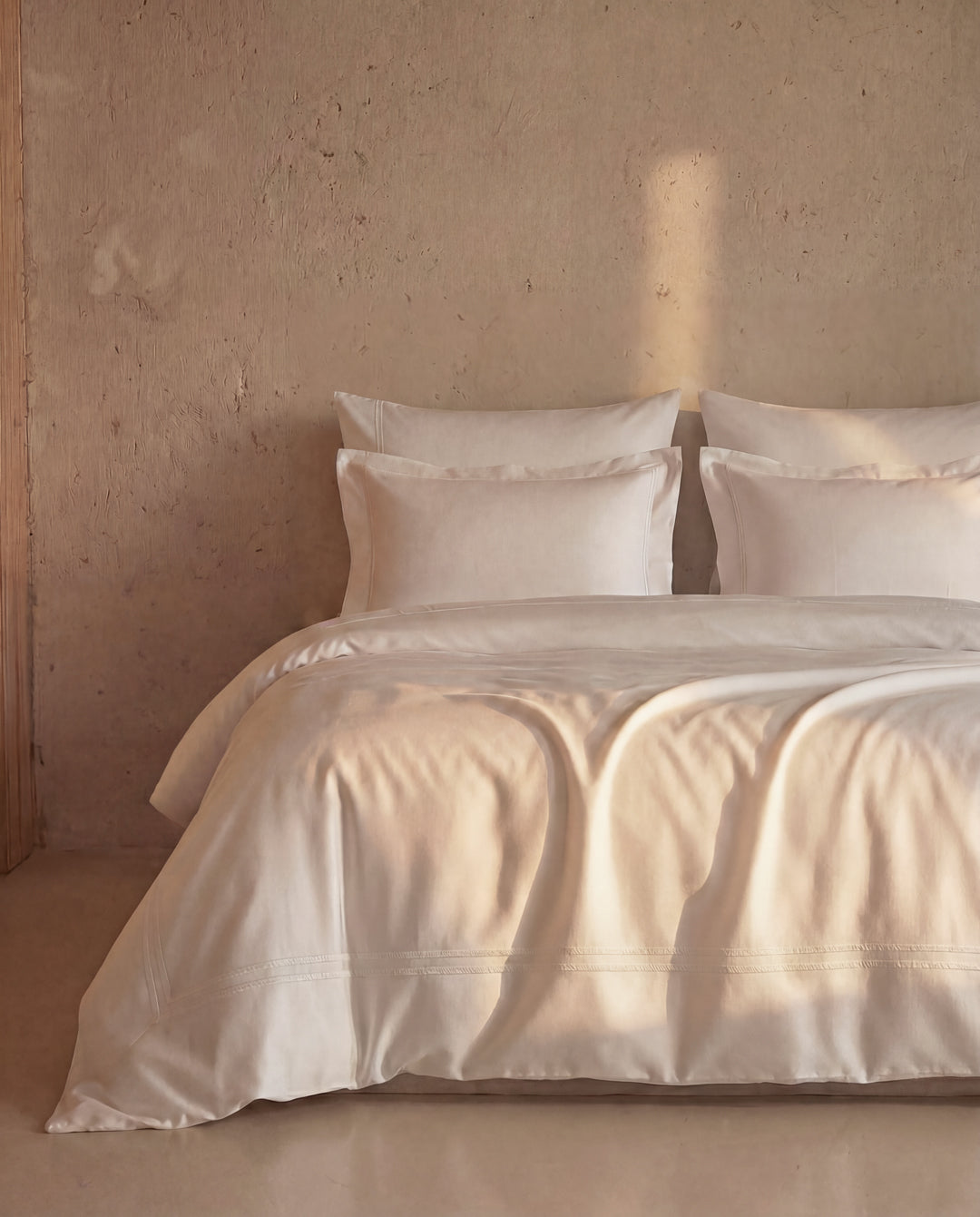 Sunday Citizen Luce Cotton Sateen Duvet Cover Bundle in White