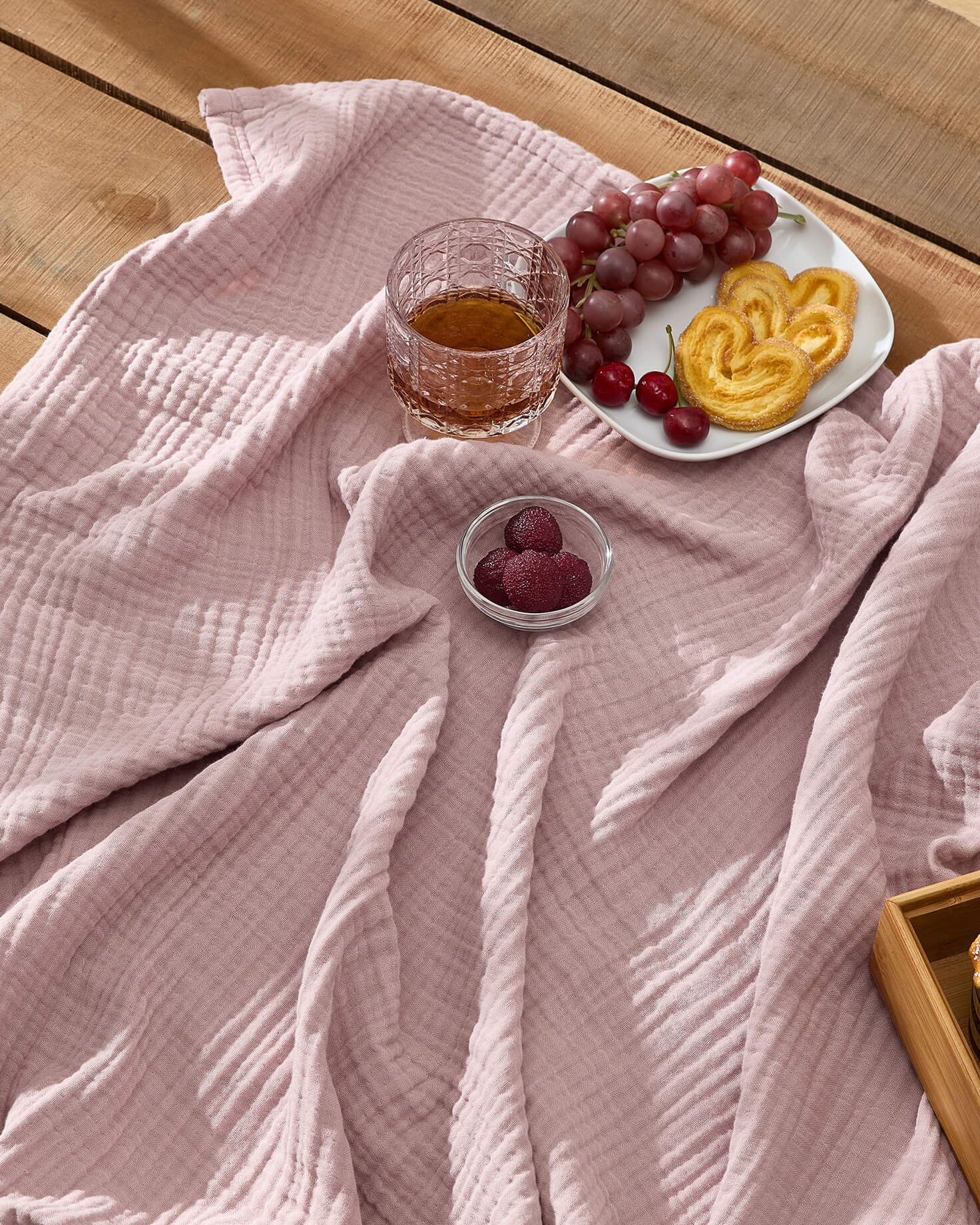 Sunday Citizen Muslin Beach Blanket in Dusty Rose