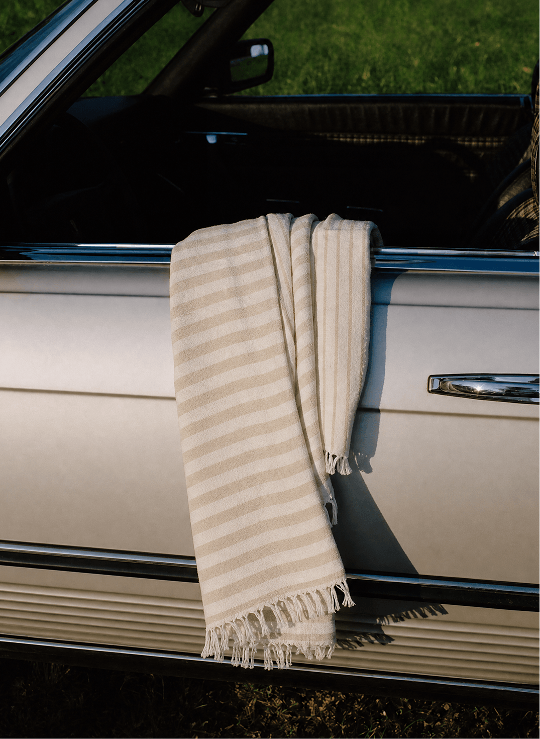 Serena Reversible Lightweight Beach Blanket Taupe - Off White