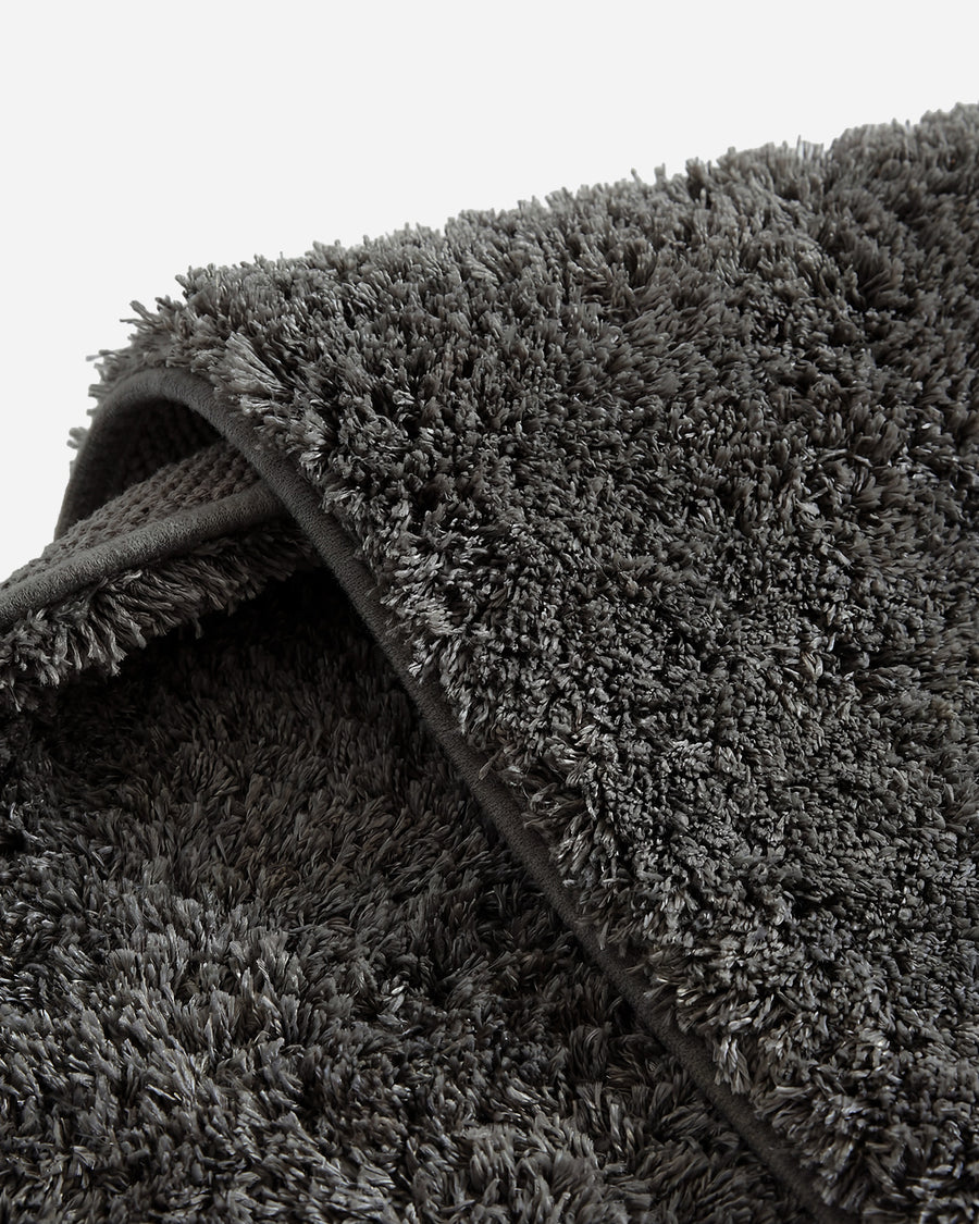 Sunday Citizen Spa Cotton Rug in Granite close-up of soft fabric texture
