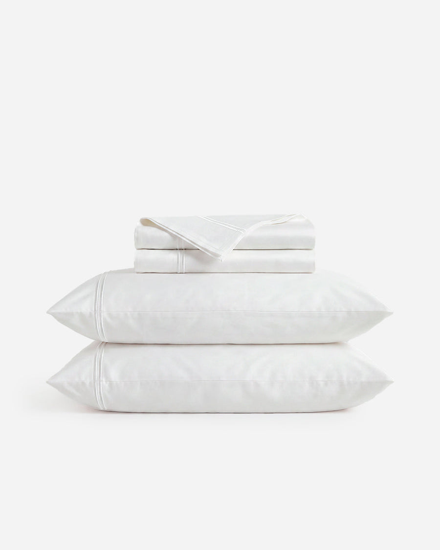 Sunday Citizen Luce Cotton Sateen Sheet Set in  White