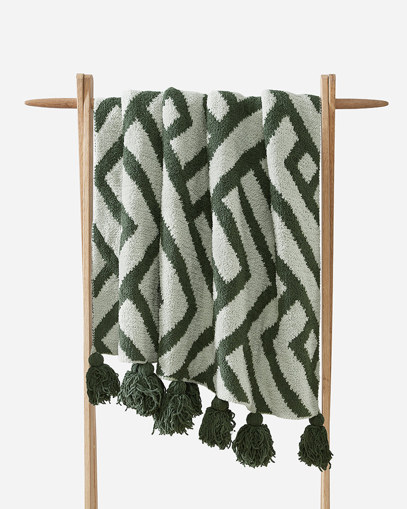 Maze Pom Pom Throw