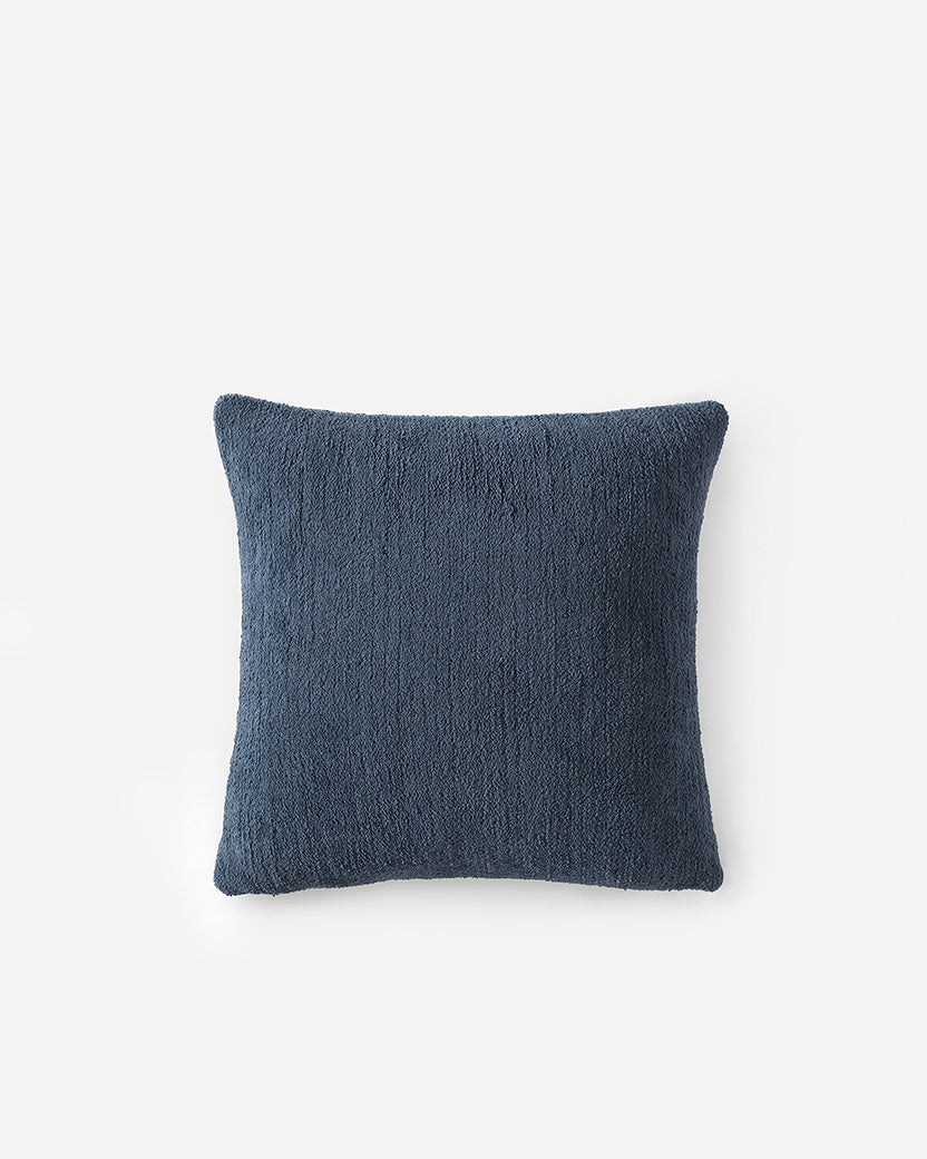 Snug Throw Pillow – Sunday Citizen